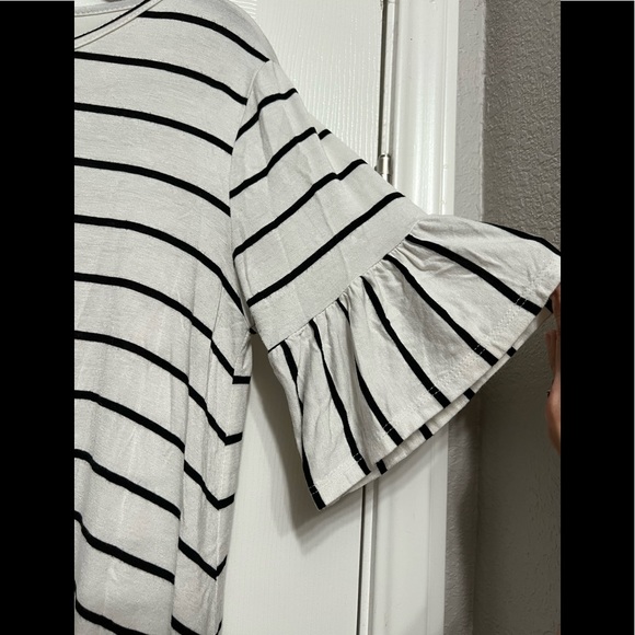 Infinity Raine Striped Ruffle Top - Picture 5 of 10